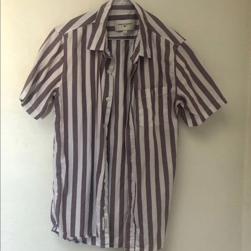Men’s Stripped collar shirt